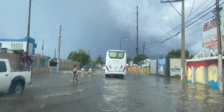 Inundaciones y granizada afectan sectores de Puerto Plata
