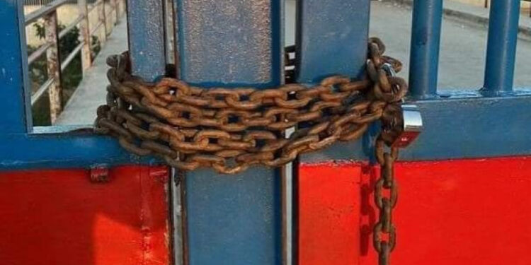 Haitianos bloquearon el puente en Juana Méndez en demanda de igualdad en condiciones de trabajo