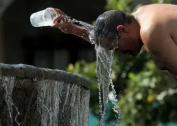 Calor, pocas lluvias y polvo del Sahara predominarán hoy
