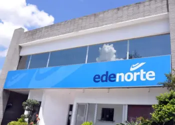 Pareja intenta quemar oficina de Edenorte en Jarabacoa