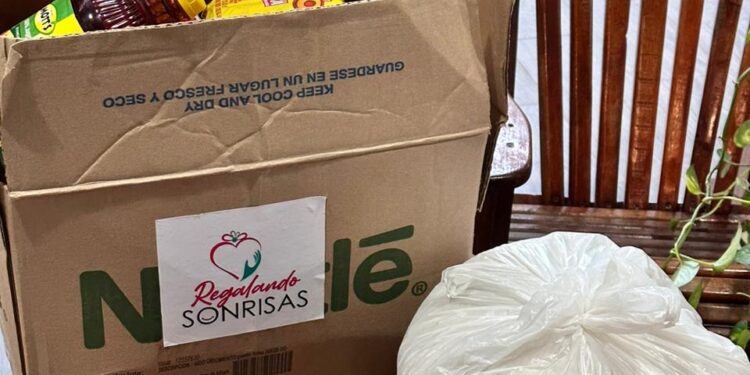 Fundación asiste a pareja de adolescentes de escasos recursos en Dajabón