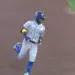 Adael Amador subido a Grandes Ligas por los Rockies de Colorado