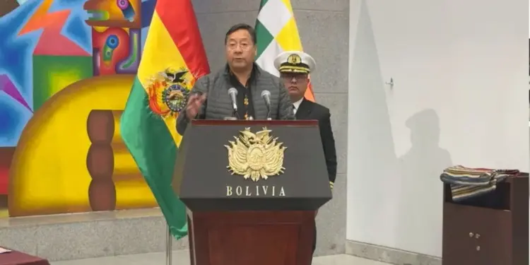 Vídeo Golpe de estado; Militares se retiran de la sede de Gobierno de Bolivia luego de un»intento de golpe de Estado»
