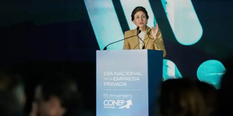 Raquel Peña llama al empresariado a apoyar una reforma fiscal