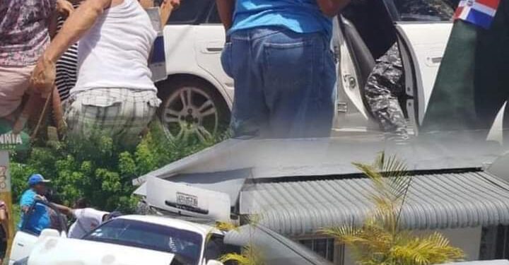 Cinco heridos al descarrilarse un vehículo en carretera turística Luperón