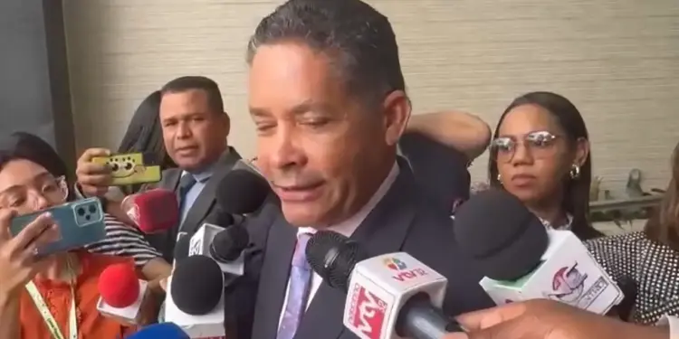 Diputado Eugenio Cedeño dice no se disculpará por declaraciones sobre violaciones sexuales