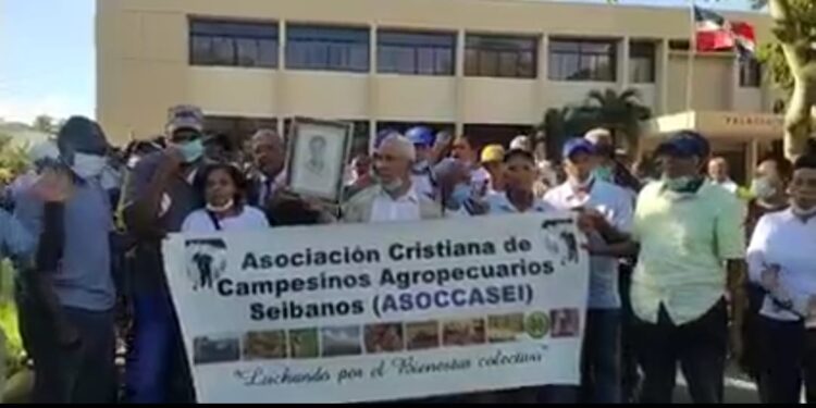 Peregrinos El Seibo, de allá para acá