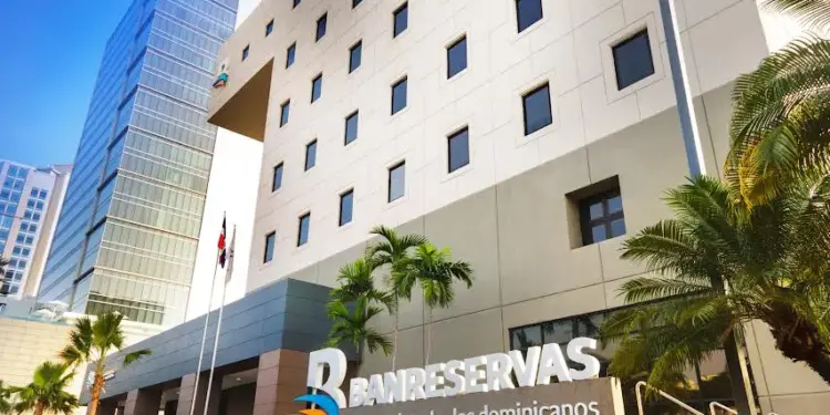 Banreservas aumenta su capital a RD$76,000 MM