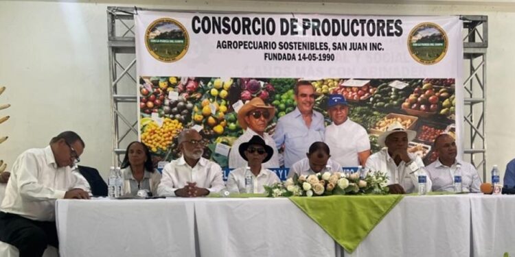 Productores piden al Presidente otorgue permiso para estudios medioambientales en San Juan
