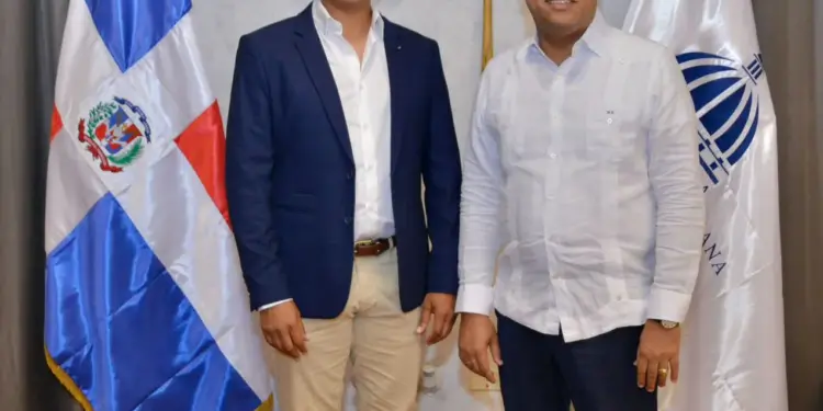 Ministro de Deporte celebra el aniversario de la Medalla de Oro de Felix Sánchez en el 2004
