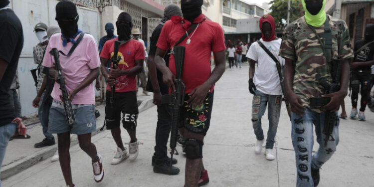 Gobierno haitiano alerta avance de bandas hacia frontera con República Dominicana