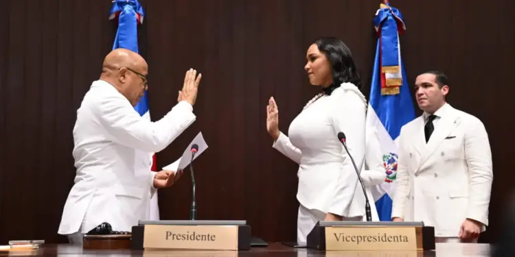 Dharuelly D´Aza es la nueva vicepresidenta de la Cámara de Diputados