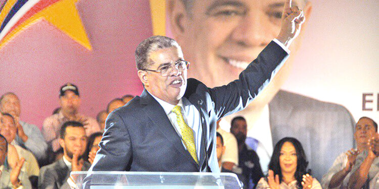 El PLD expulsa a Carlos Amarante Baret de manera deshonrosa