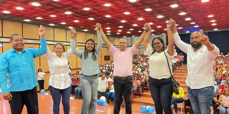 Candidato por la Corriente Magisterial José Francisco Peña Gómez da a conocer propuesta al sector magisterial en Dajabón