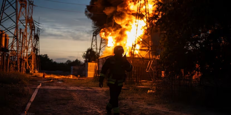 Un misil ruso mata a más de 40 personas en una ciudad ucraniana