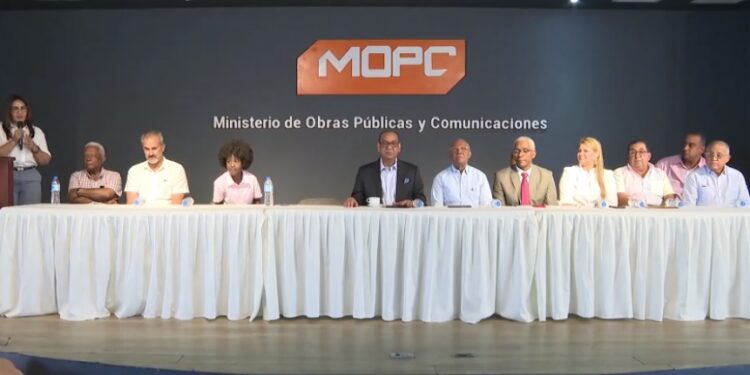 MOPC construirá y mejorará cientos de viviendas en la RD