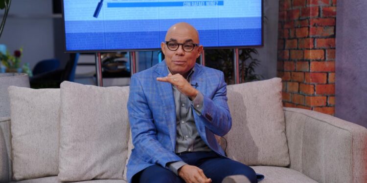 Cristóbal Rodríguez dice hay temas a revisar en la Constitución actual y propuesta de LA aborda algunos