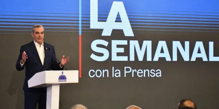 Hubo nuevo dime y direte entre Luis Abinader y ministro Cabello