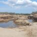Denuncian operación ilegal de minas para extraer agregados en Montecristi   