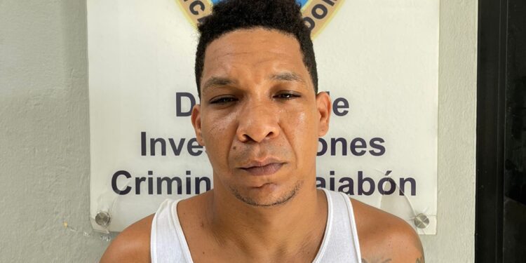 DICRIN detienen hombre con más de 200 gramos de diferentes drogas narcóticas, utensilios y dinero en Dajabón