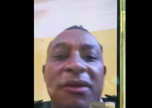 Eduardo de la Rosa, es el agente penitenciario secuestrado con armas blancas en cárcel del Mao   