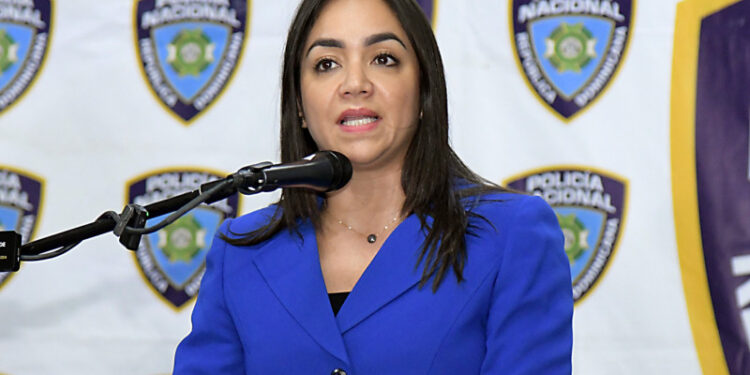 Ministra de Interior y Policía reafirma compromiso con la Reforma Policial