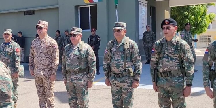 Ministro de defensa: las fuerzas armadas apoyan a migración en labores de detención de indocumentados en el país