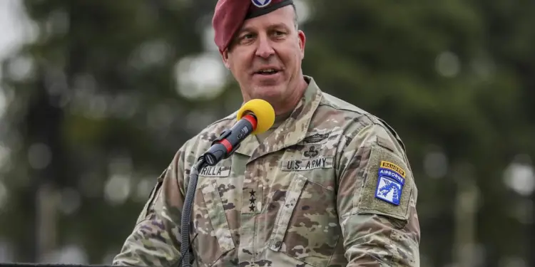 El jefe del Comando Central de EE.UU. llega a Israel para abordar la respuesta contra Irán