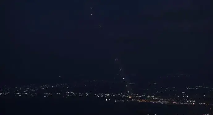 Hizbulá ataca con un “enjambre de drones” Haifa, la mayor ciudad del norte de Israel