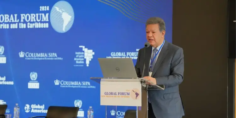 Leonel advierte de riesgos globales por tensiones geopolíticas y pese a decisiones económicas de EE. UU.