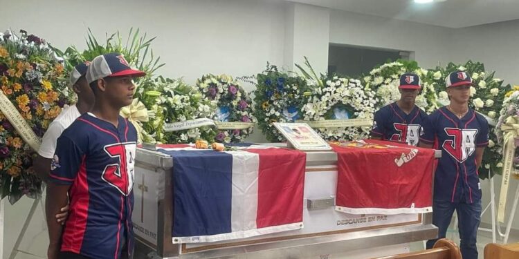 Sepultan con honores militares ex pelotero Osvaldo Virgil