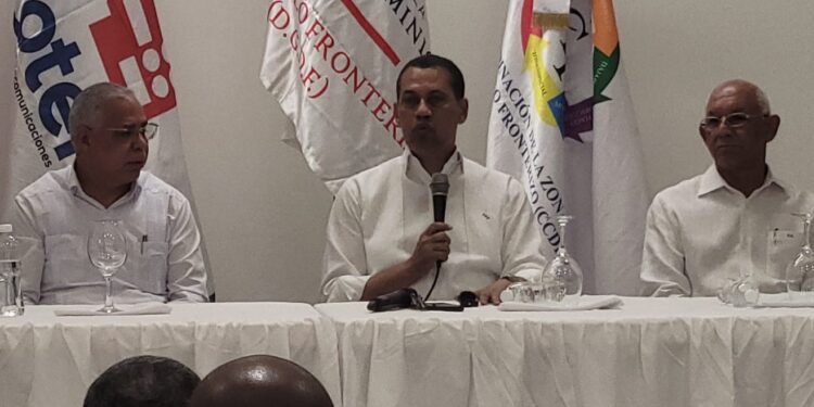 Director de INDOTEl aperturó dialogo para contrarrestar interferencia de emisoras de Haití en la frontera RD