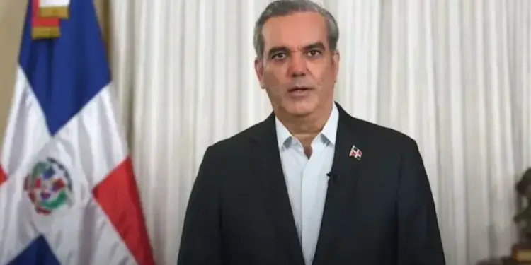Presidente Abinader retira proyecto de reforma fiscal