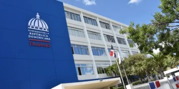 Ministerio de Trabajo mueve feriado para el lunes 04 por “Día de la Constitución”