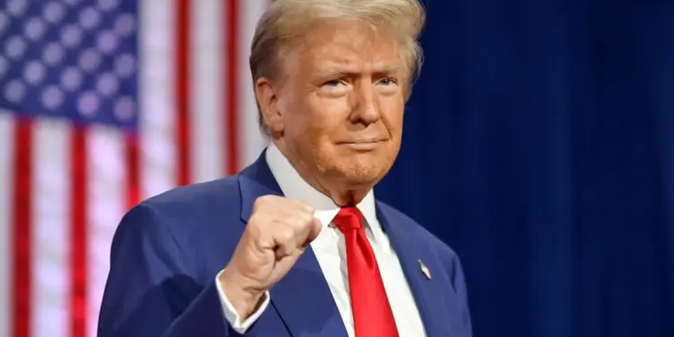 Trump acusa al Partido Laborista británico de interferir en elecciones a favor de Harris