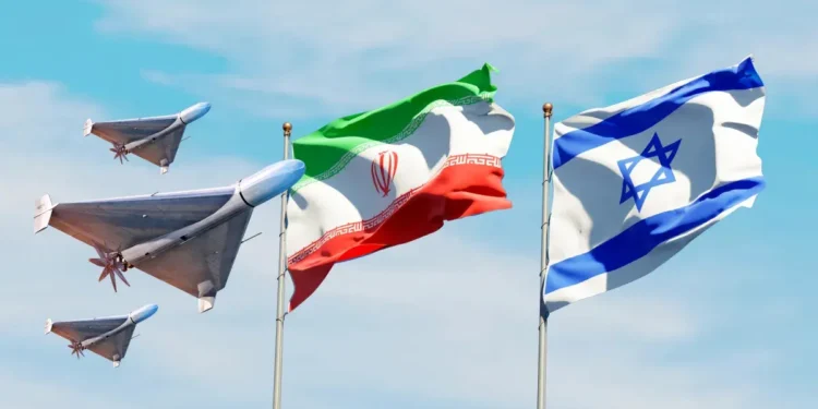 El líder supremo de Irán advierte a Israel y EE.UU. que recibirán una “respuesta aplastante”