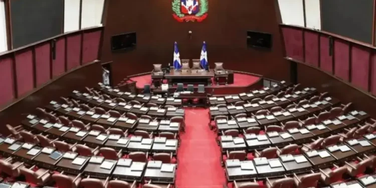 Diputados aprueban el presupuesto de 2025 a pesar de las críticas de la oposición