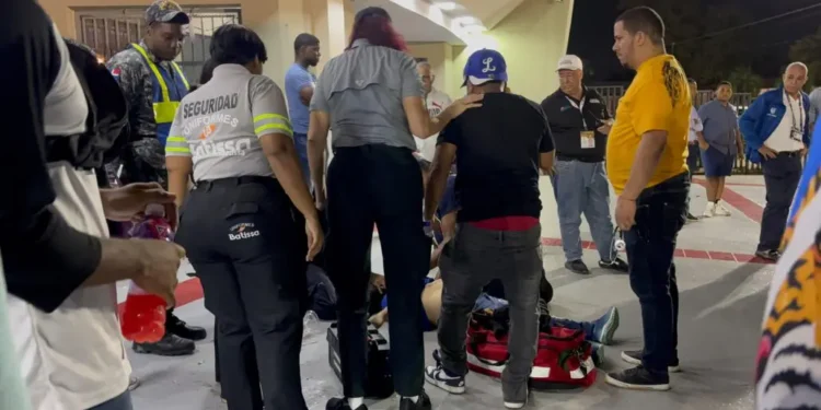 Fallece un fanático en el Estadio Quisqueya de un infarto
