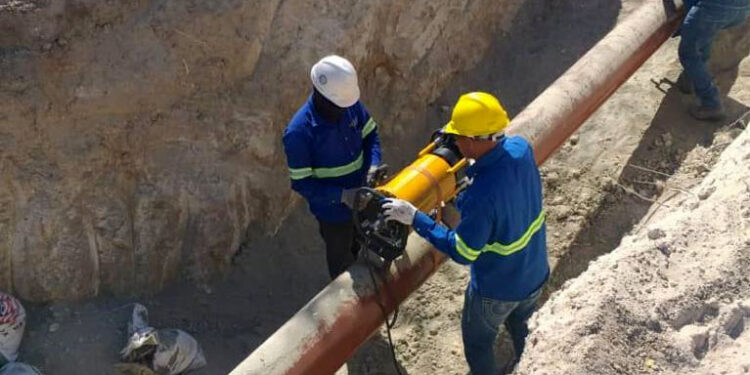 Denuncian compañia exportadora de Gas & Power contamina Bahía de Manzanillo