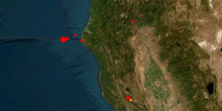 Alerta de tsunami en California tras varios sismos, uno de 7.0