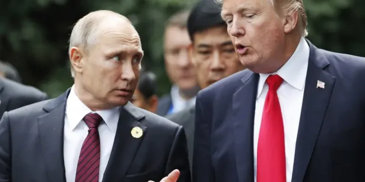 Trump impondrá aranceles “del 100%” a Rusia, Brasil y otros países si intentan acabar con el dólar