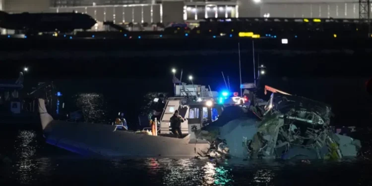 El helicóptero siniestrado en Washington realizaba un entrenamiento, afirma el Pentágono