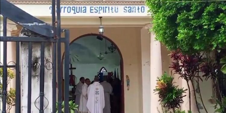 Sacerdote acusa gobierno entregar tierras de campesinos a extranjeros