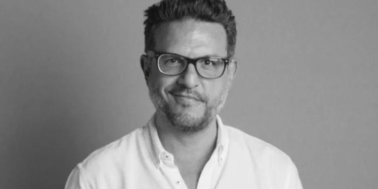 Hallado muerto en Inglaterra el escritor mexicano Julio Trujillo