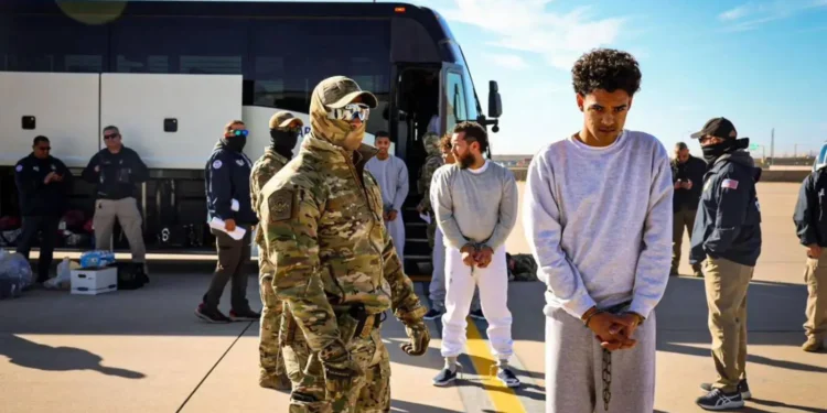 Primeros migrantes en llegar a Guantánamo son del Tren de Aragua