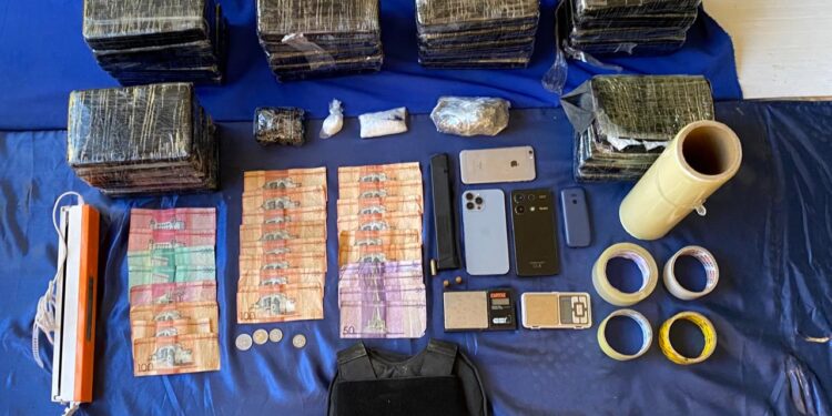 DNCD golpea narcotráfico en Estebanía, incauta 48 kilos de cocaína