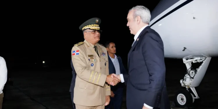 Abinader regresa al país tras exitosa participación en Conferencia Internacional de Energía en Guyana