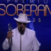 Aramis Camilo recibe el Soberano Especial por su aporte al merengue