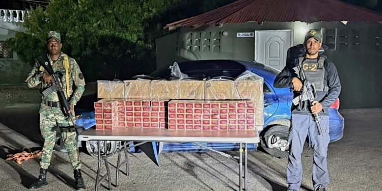 Vídeo; Arrestan médico con 80 mil cigarrillos de contrabando en San Juan de la Maguana