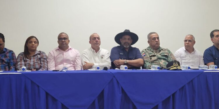 Vídeo; Comisión del gobierno se reúne con sociedad civil y comerciante en Dajabón y dan toques finales para ampliación del mercado